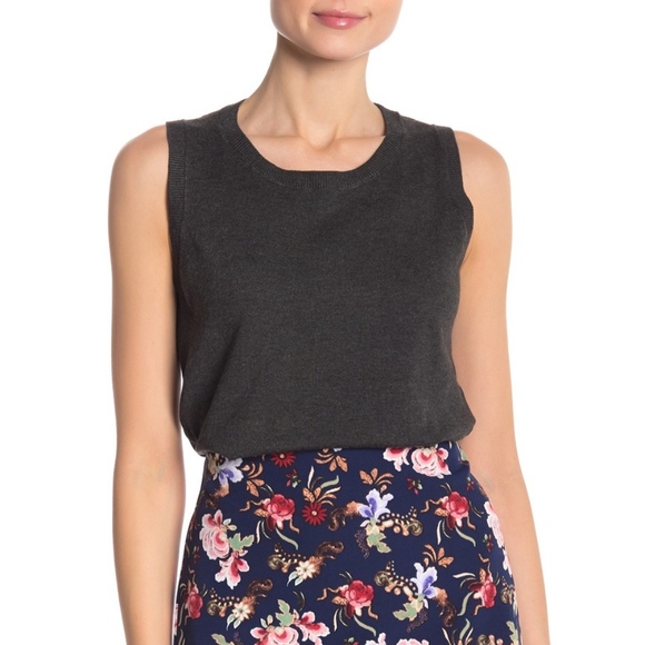 Philosophy Sweaters - ⚠️ Philosophy Apparel Sleeveless Sweater Shell